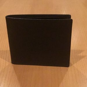 NWT Men’s Coach black pebble leather billfold wallet